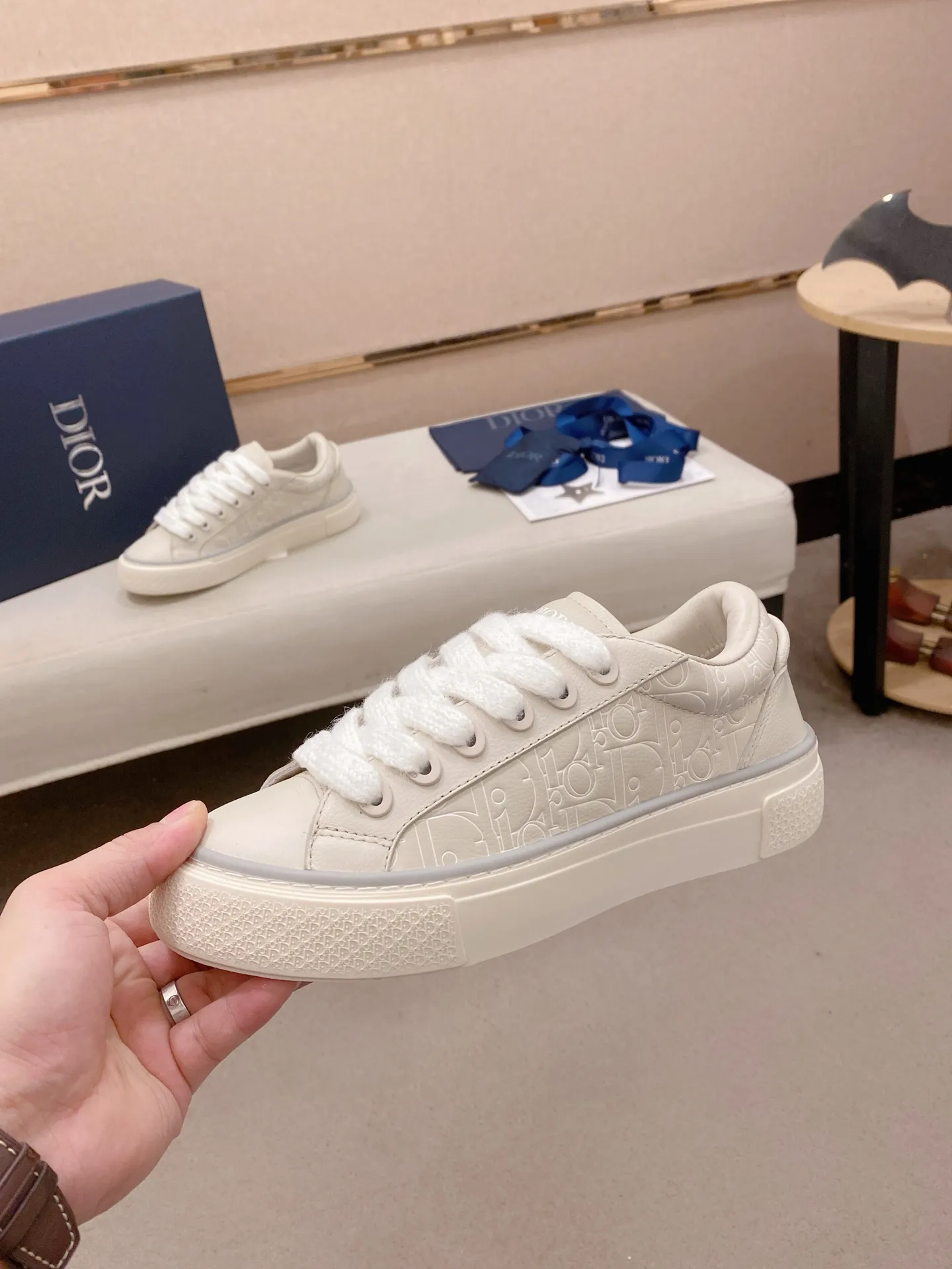 Factory price: 300 Men's shoes 💰[Dior·Dior] Top 🔍Couple style 💏🔍New casual sports style couple shoes, new four-season design, perfect workmanship, lace-up lazy style to create cabinet quality, upper: imported first-layer cowhide, sheepskin lining is soft and comfortable, ultra-light TPU wear-resistant outsole, simple, versatile fashion men's shoes, excellent color code number 35--44